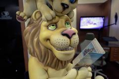 2015-06-27-01-43-28-lion-reading
